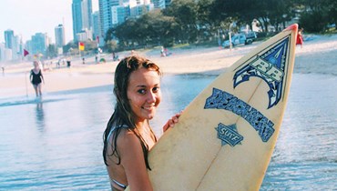 Apprenez à surfer avant de commencer votre aventure "Visa Vacances-Travail" ! 
