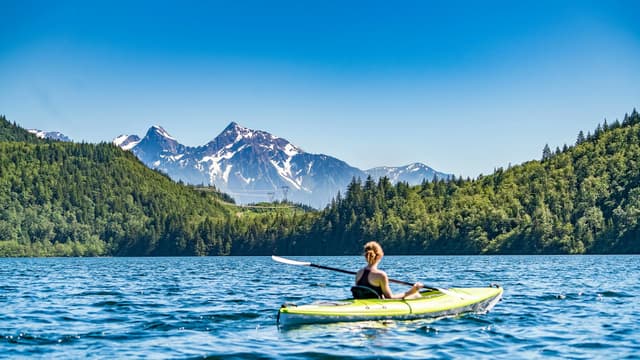 High School Canada - kayak